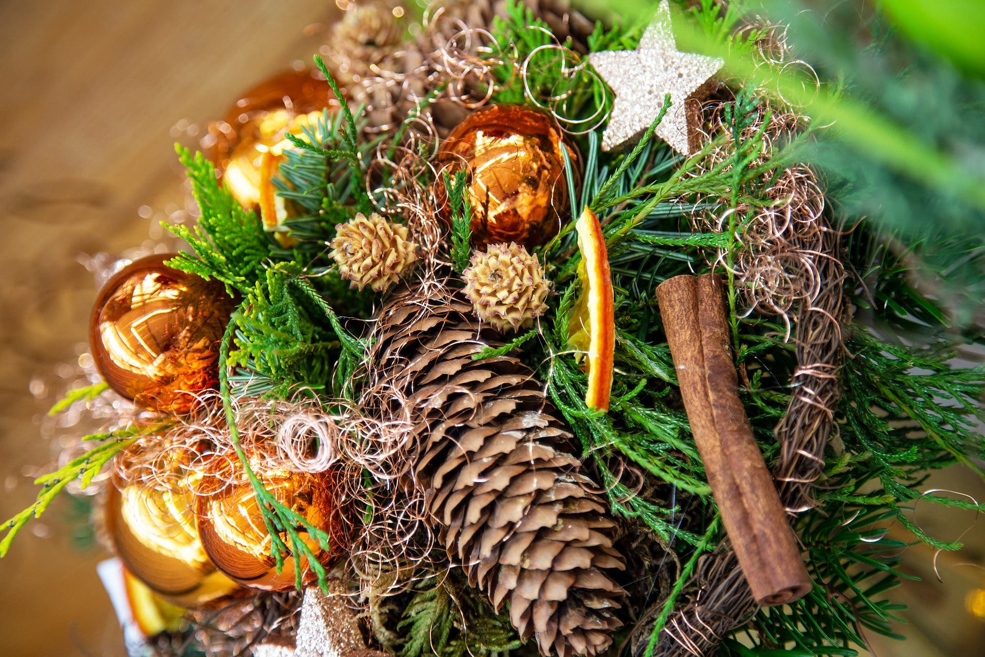 Individuelle Gestecke zum Advent – Wir beraten Sie gern